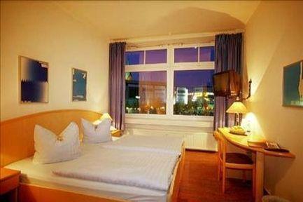 Hotel Am Schwedenkai 基尔 外观 照片